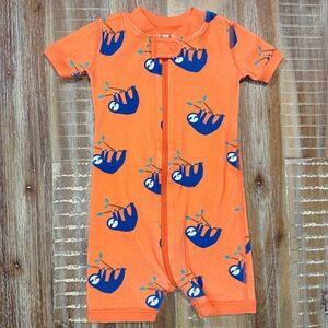 Hanna Andersson Orange Sloth Print Kids One Piece short pajama romper